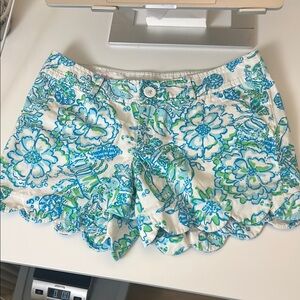 Lilly Pulitzer size 0 Floral Scalloped Women's Shorts the butter cup​